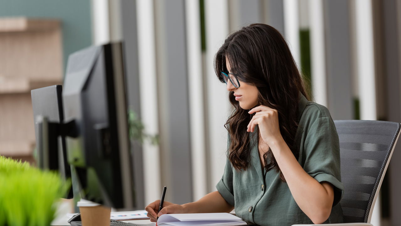 Concurso TCE-PE 2025 tem salários de até R$ 35 mil e 59 vagas