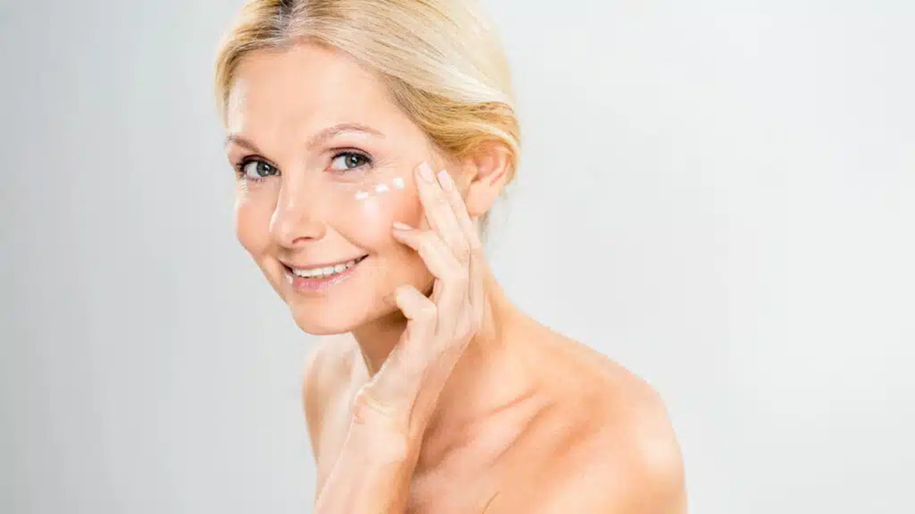 Os 3 melhores cremes antirrugas baratos para uma pele jovem em 2025